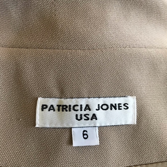 Patricia Jones Blazer - Picture 4 of 4
